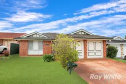 3 ROCHFORD ST, St Clair