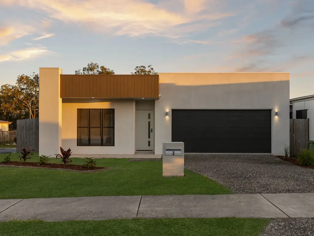 Greenbank 4房 Corner Block 上的现代家庭生活 Modern Family Living on a Corner Block