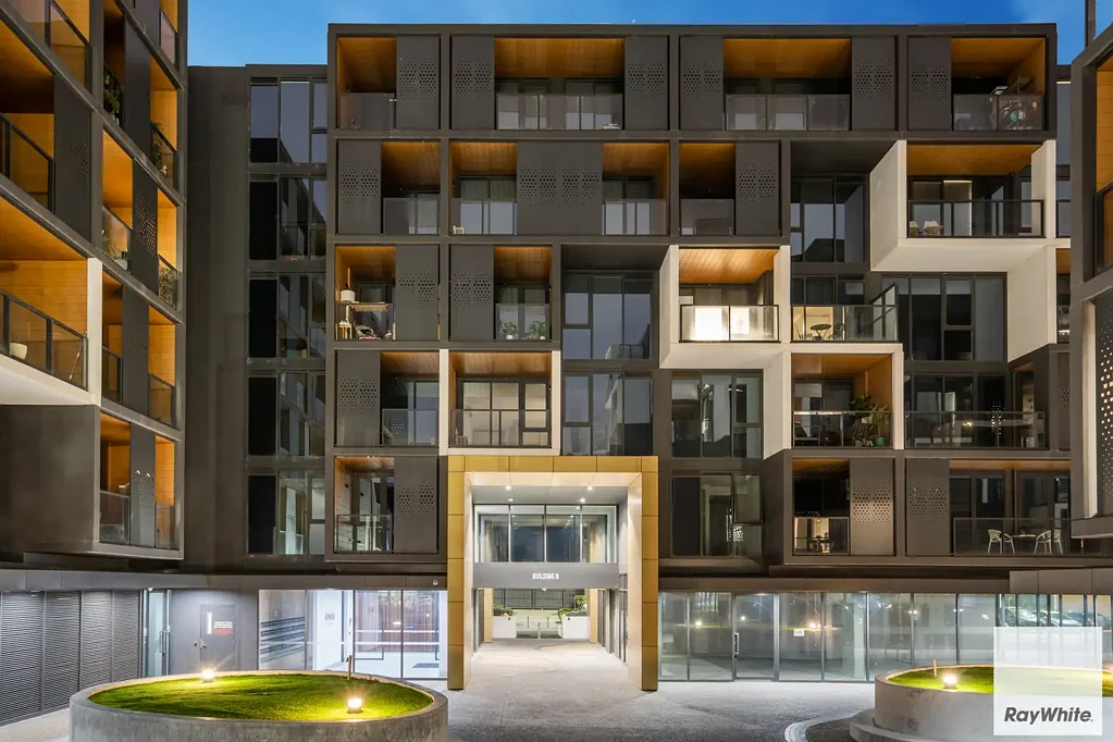 Cairnlea 1 Bedroom Great Investment Portfolio -Currently Leased out