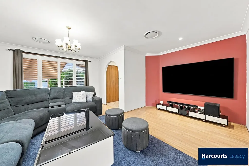 Quakers Hill 5બેડરૂમ Massive House with attached 5 Bed/Potential Retreat/Studio !