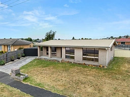 49 North Caroline Street, East Devonport