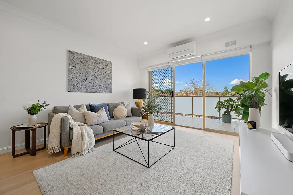 Five Dock 3બેડરૂમ Spacious, Private & Perfectly Positioned in the Heart of Five Dock