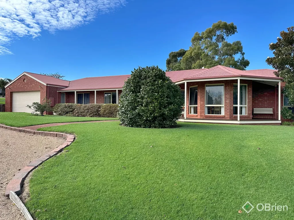 16 Clifton Terrace, Wy Yung, VIC 3875