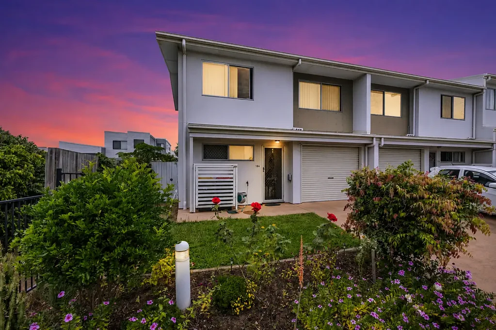 Mango Hill 3Kwarto ONLY UNIT IN COMPLEX with A VIEW - definitely worth viewing