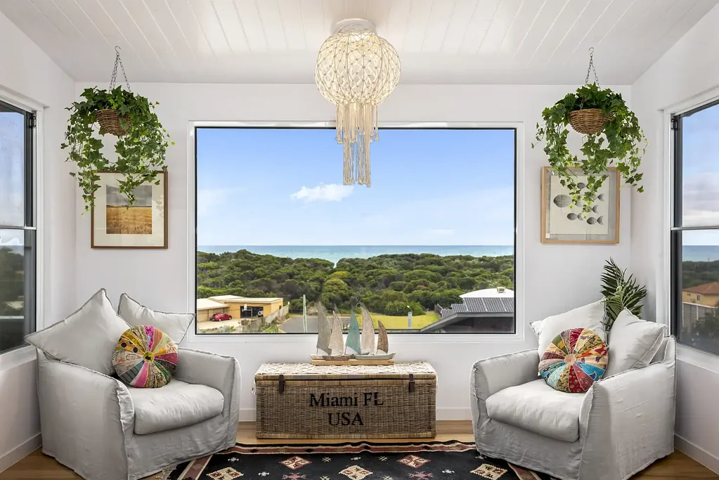 Prestige Oceanfront Living – Luxury 5 Bed + Study with Panoramic Views