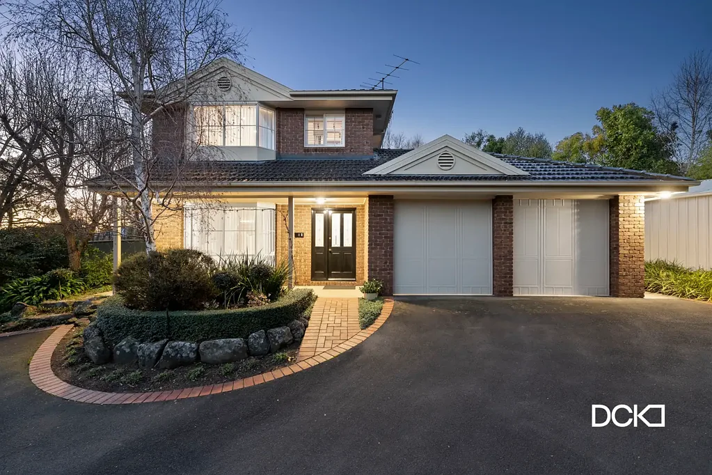 8 Roslyn Court, Kennington, VIC 3550