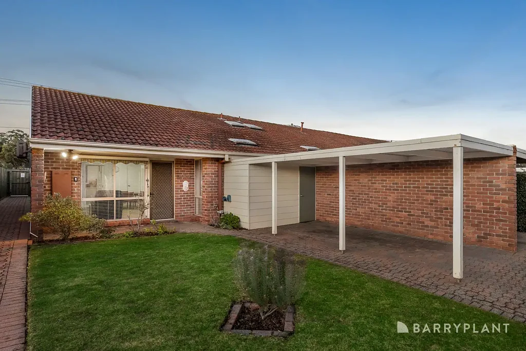 Dingley Village 2房 Dingley Village中心 55+社区别墅 开放式布局 私人庭院通道 明亮卧室 中央浴室 专用洗衣房 安保车库 社区设施齐全 步行生活便利 Comfortable, Light-Filled & Low Maintenance – Over 55s Living in Dingley Village
