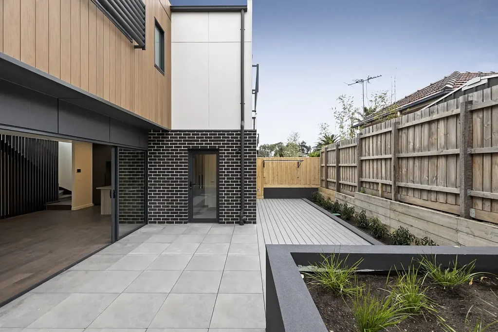 Contemporary Luxury, Exceptional Space & Effortless Bayside Living