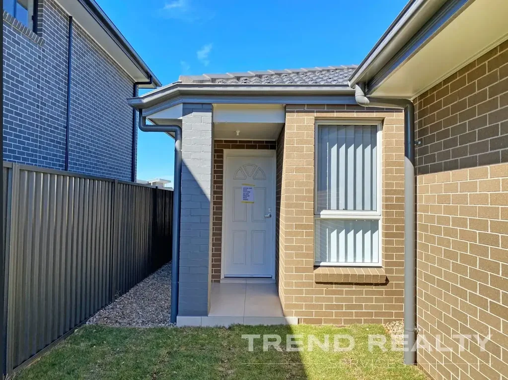One Bedroom Granny Flat | Separate Lounge