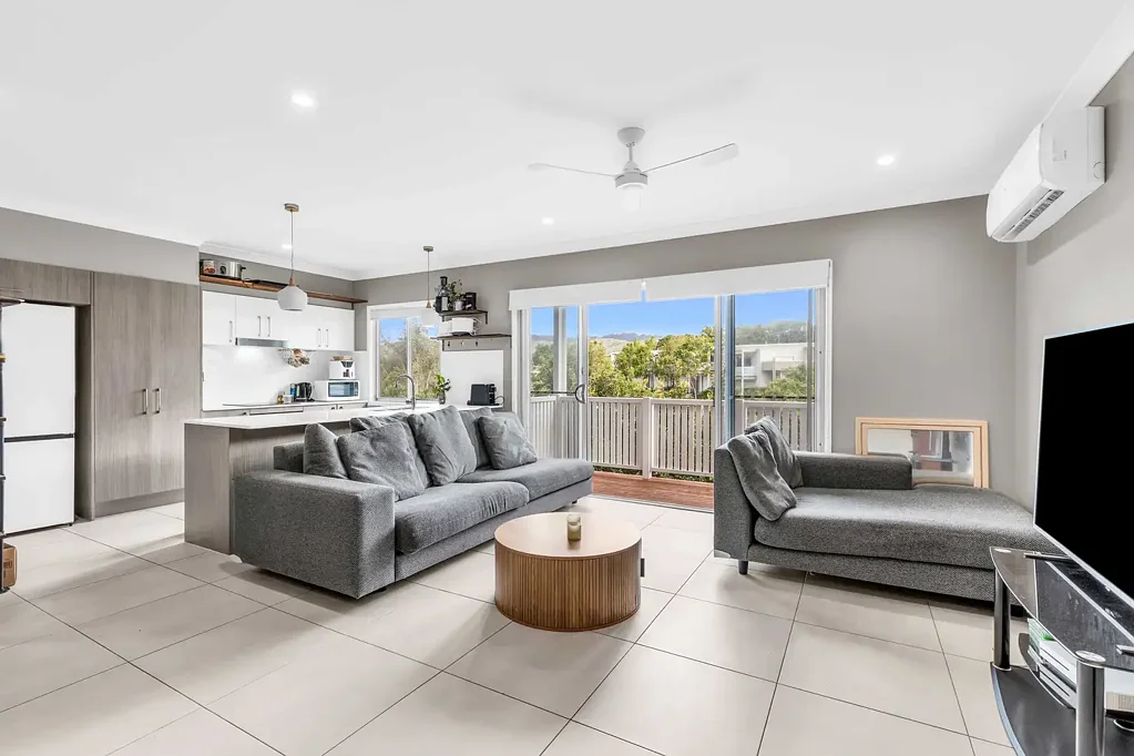 Upper Coomera 3 Slaapkamer Modern Low-Maintenance Townhouse in Prime Upper Coomera Location