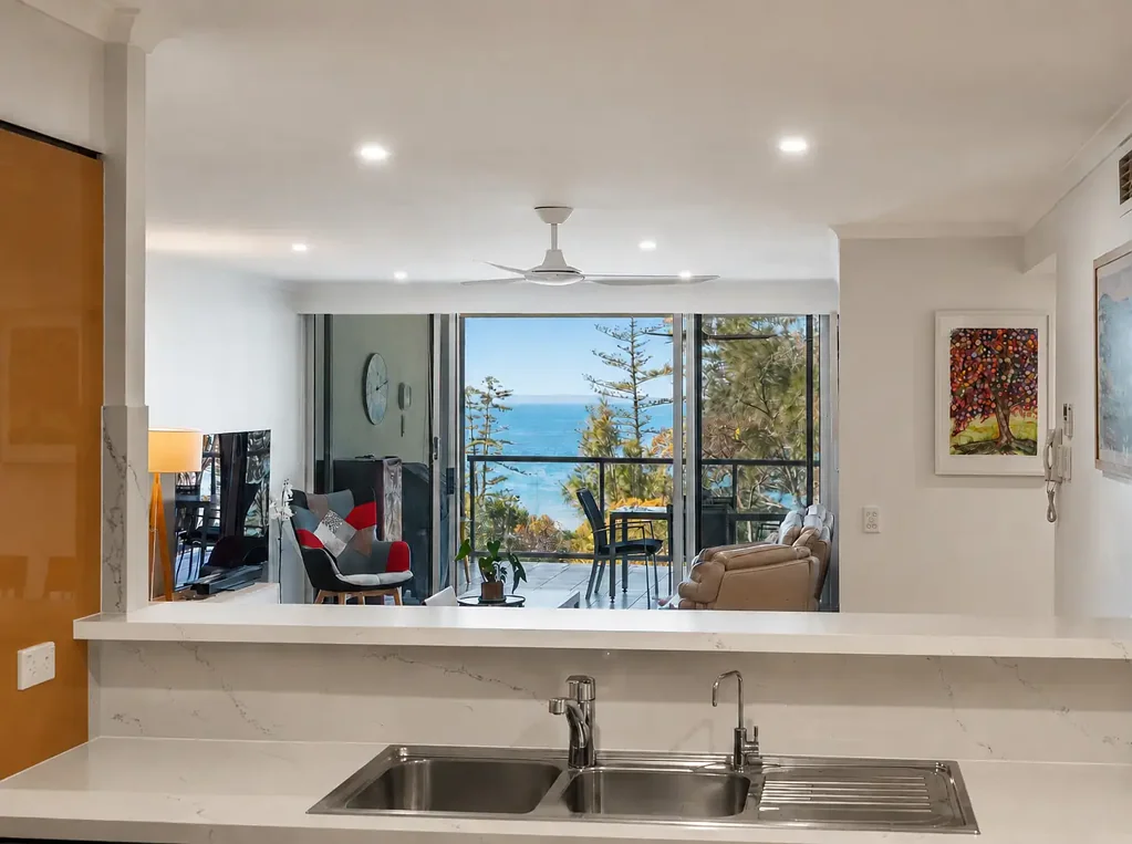 Redcliffe 3غرفة نوم Spacious Coastal Apartment with Stunning Bay Views