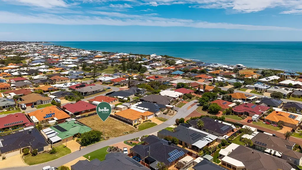 13 Castaway Cove, Halls Head, WA 6210