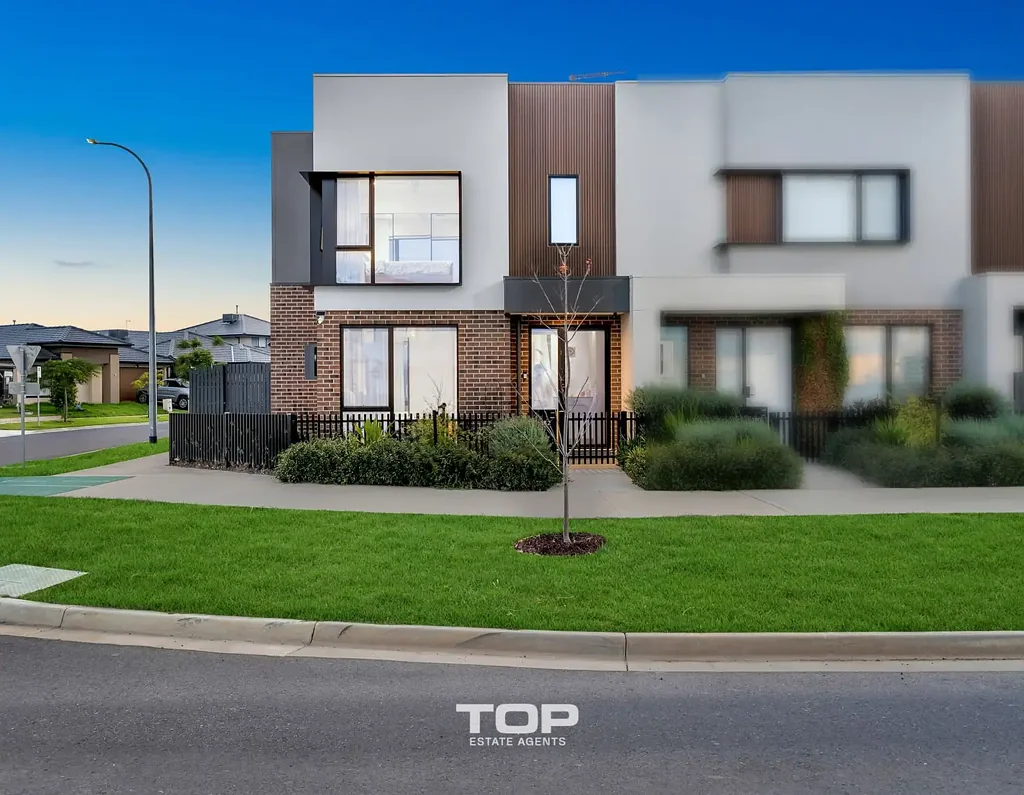 Clyde North 4房  Contemporary East-Facing Townhouse in Smith’s Lane