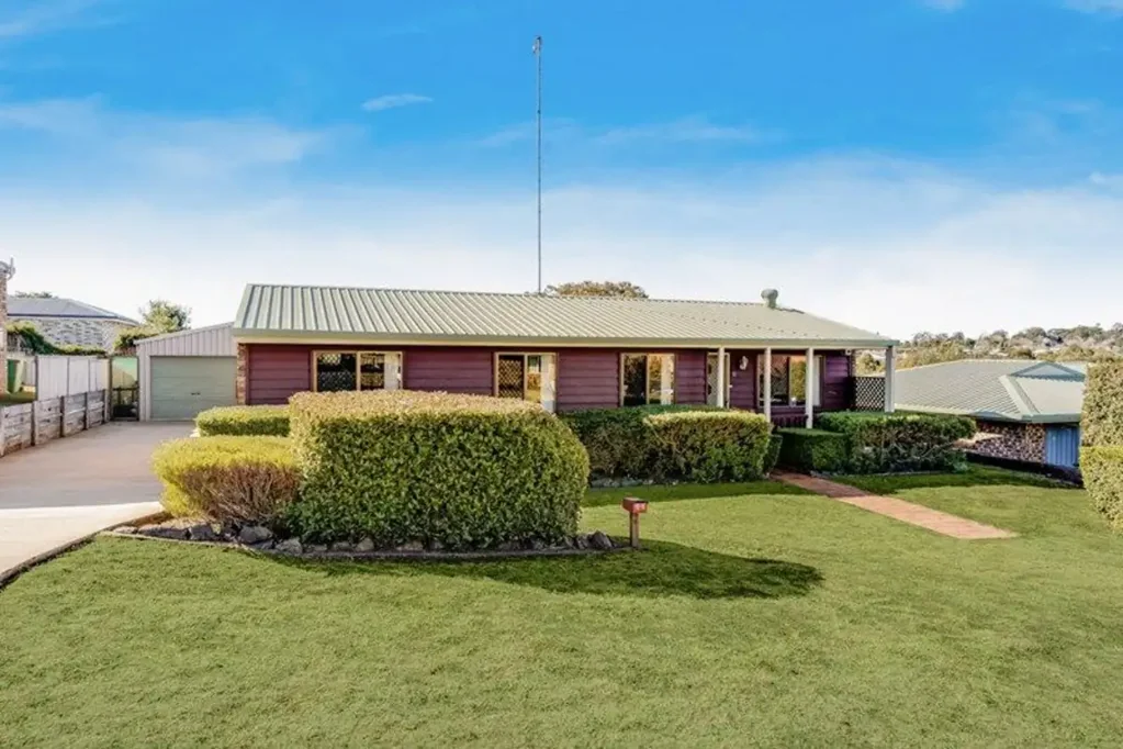 11 McIvor Street, Kearneys Spring, QLD 4350
