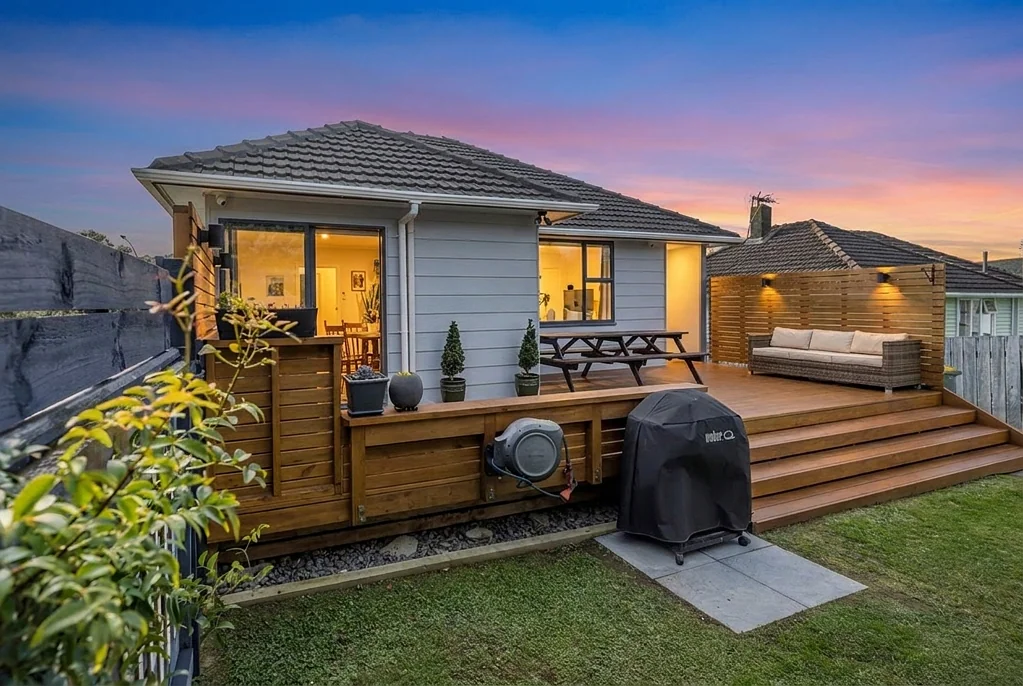 Titahi Bay 2Moenga CLASSIC WITH A FRESH TWIST