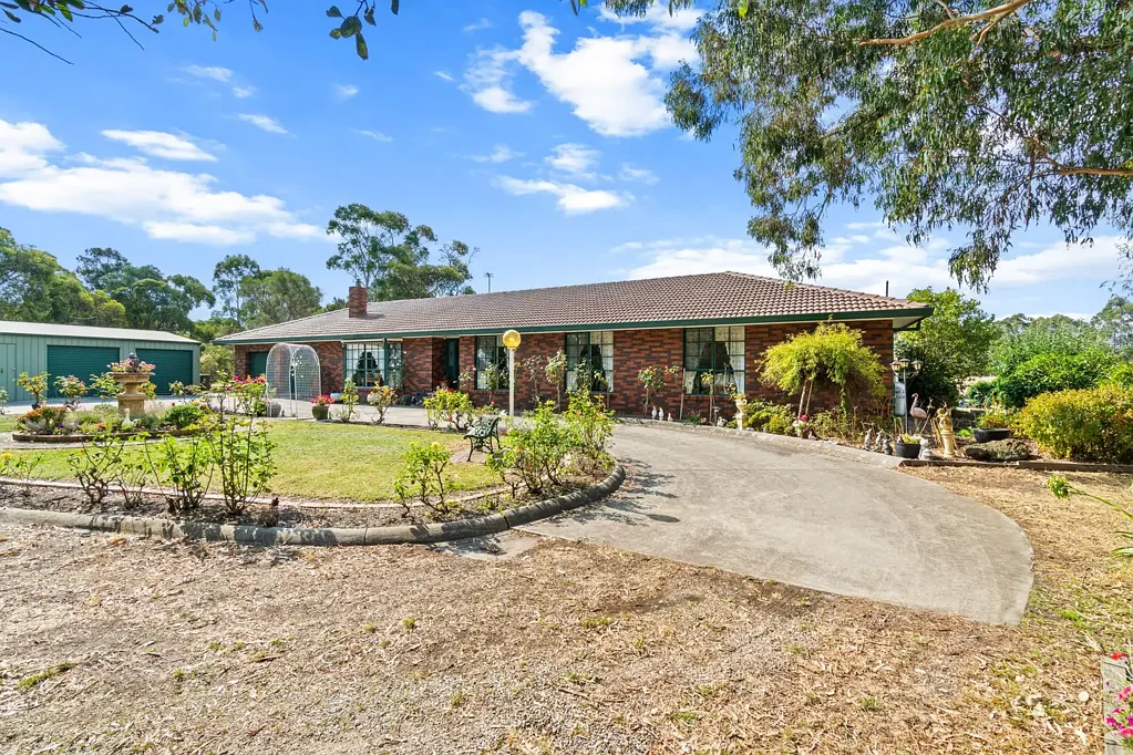 35 Erinmore Court, Glengarry, VIC 3854
