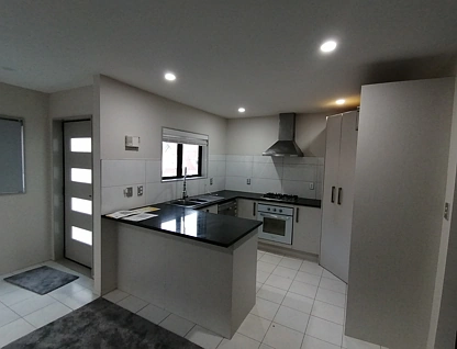 21 Bangla Place, Massey, Waitakere City, 4房, 2浴, 整租独立别墅