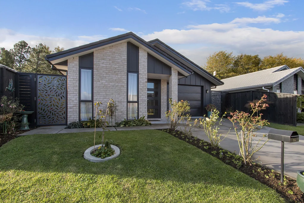 Katikati 3ห้องนอน Stylish Easy-Care Living in the Heart of Katikati