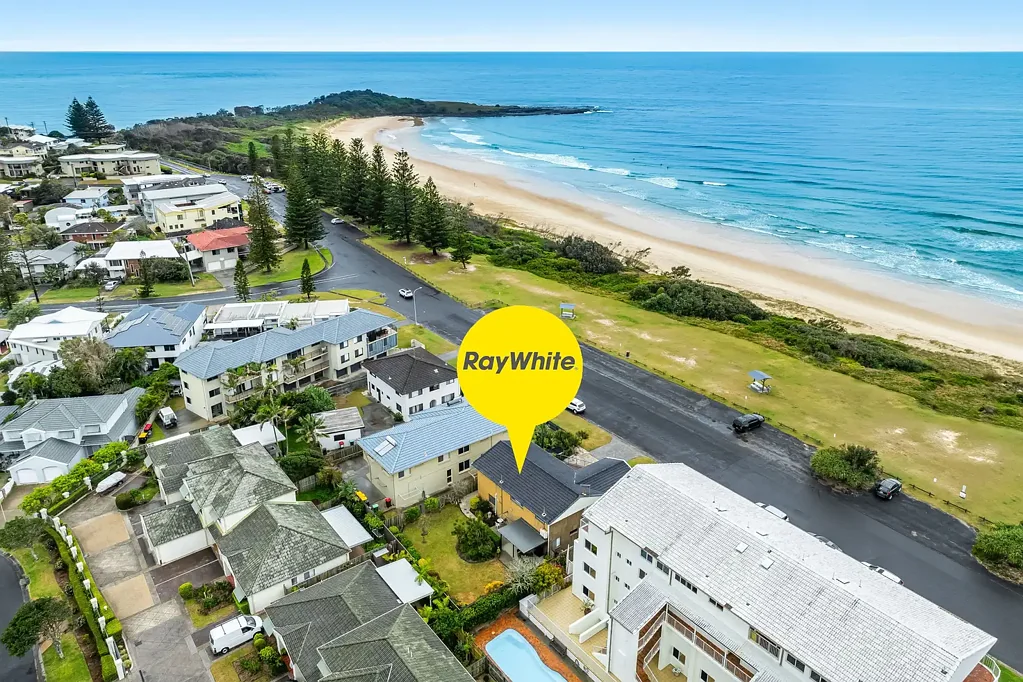 15 Pacific Parade, Yamba, NSW 2464