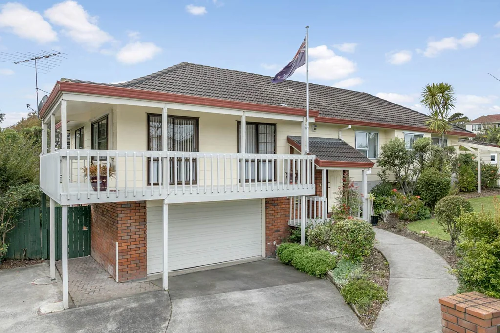 27 Centorian Drive, Windsor Park, North Shore City, Auckland