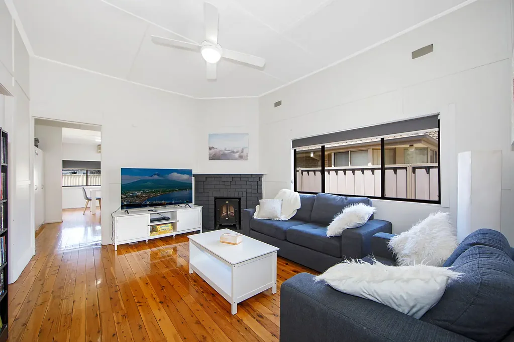 Ettalong Beach 3غرفة نوم Charming Coastal Cottage in Ettalong | First Home Buyers and Investors Take Note