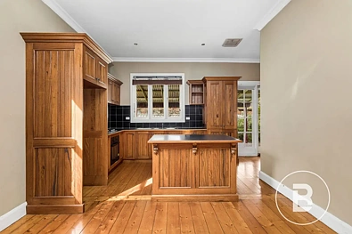 ਹੋਰ - 3 Rowcliffe Street, Quarry Hill, VIC 3550