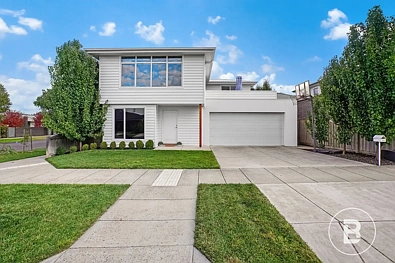 Alfredton 3房  MODERN THREE BEDROOM HOME PLUS STUDY OVERLOOKING GOLF COURSE