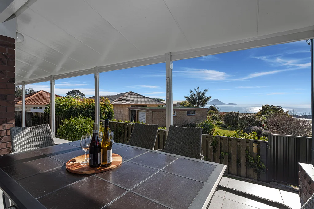 Whakatane 5 Bedroom The complete package - location, views & lifestyle