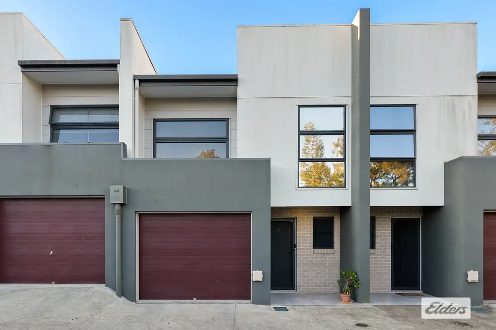 Loganholme 3 Slaapkamer EASY-CARE TOWNHOUSE LIVING WITH MULTIPLE OUTDOOR SPACES