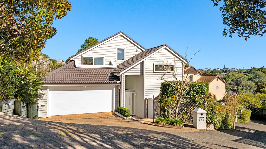 127 Browns Bay Road, Browns Bay, North Shore City, Auckland