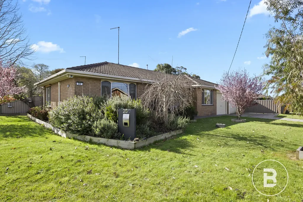 Wendouree 3房  A PRACTICAL WENDOUREE HOME WITH PLENTY TO OFFER