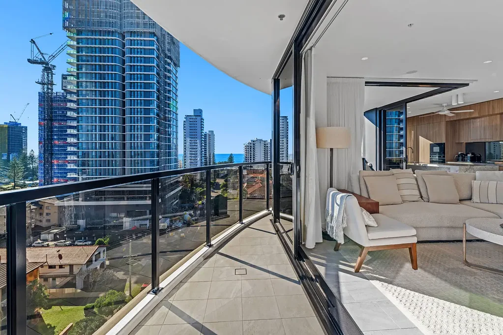 Broadbeach 3 Bedroom NORTH-EAST FACING ENCORE APARTMENT IN PRIME BROADBEACH LOCATION!