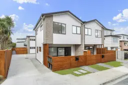 6/7 Gladfield Lane, Te Atatu Peninsula