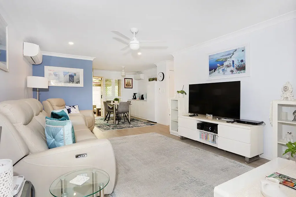 Coombabah 3Kwarto Immaculate Single-Level Villa in the Waterfront Prouds Landing