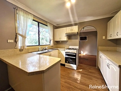 48 Gentian Avenue, Macquarie Fields, NSW 2564, 3 slaapkamers, 1 badkamers, House