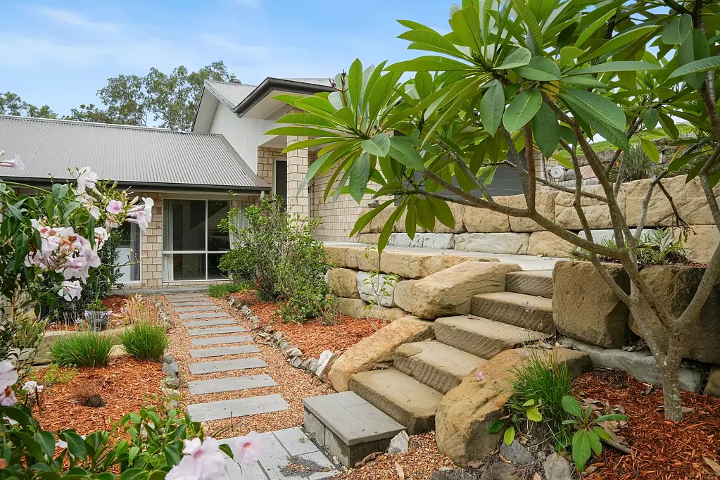 28 Valleyview Drive, Mount Nathan, QLD 4211