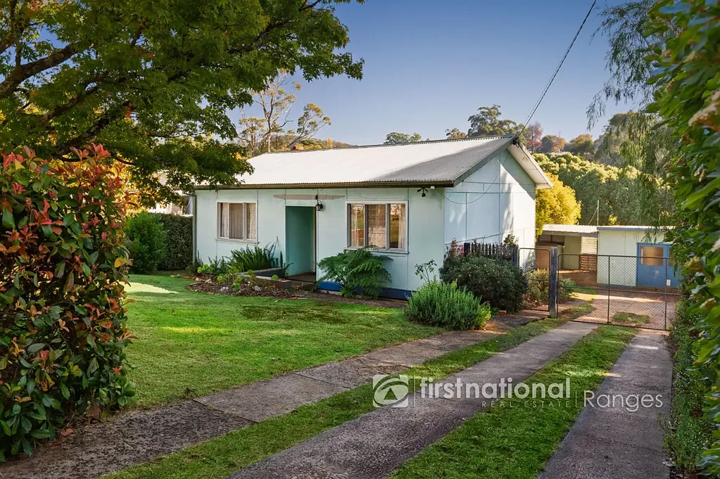 Monbulk 2ਬੈੱਡਰੂਮ A Great Starter Especially for a Tradie. Excellent Location and ¼ Acre.