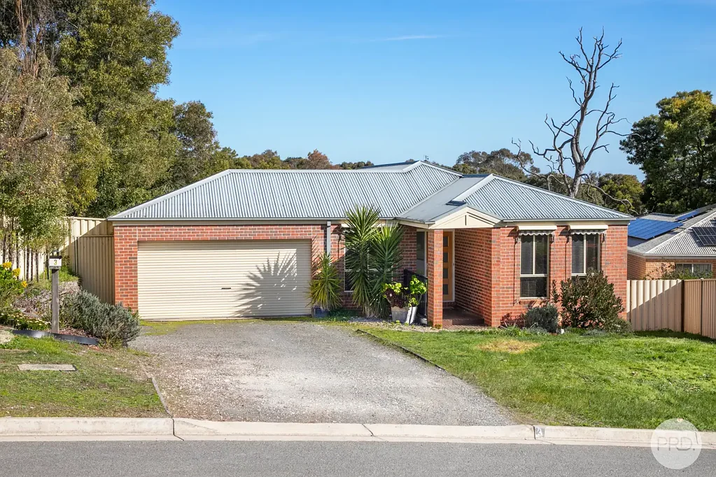 3 Redwood Court, Mount Helen, VIC 3350