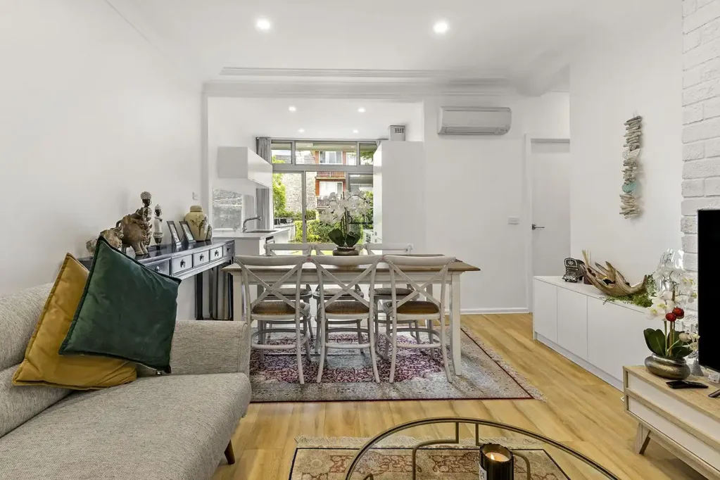 2 BEDROOM VILLA IN CENTRALLY LOCATED COMPLEX