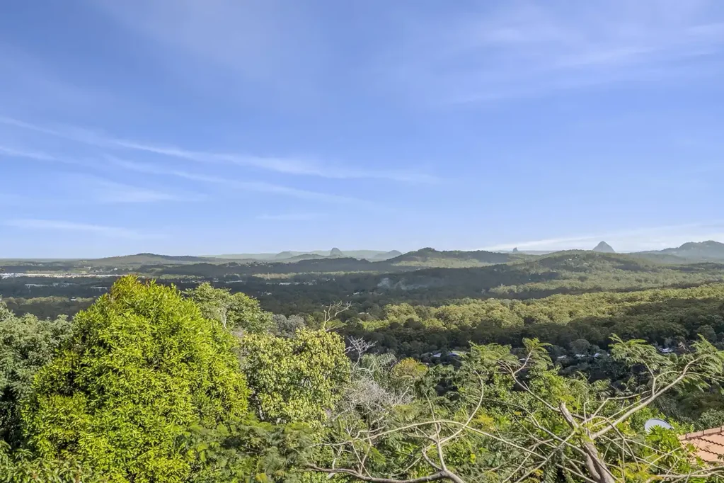 Buderim 3 Bedroom Multi Million $ Views, Bring the Hammer
