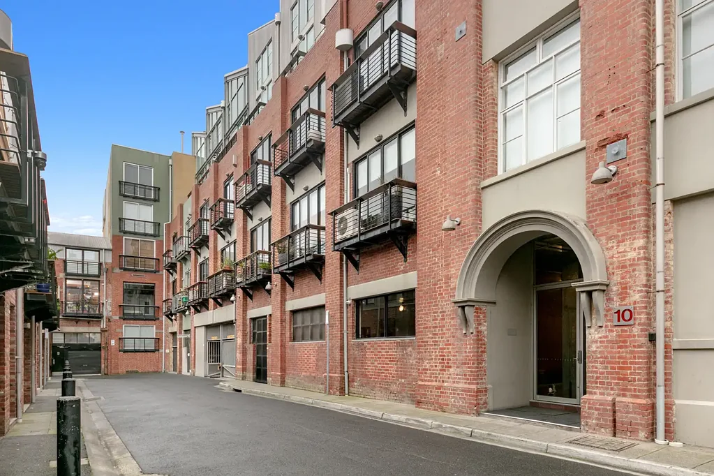 Character, Space and an Unbeatable Prahran Lifestyle - FURNISHED