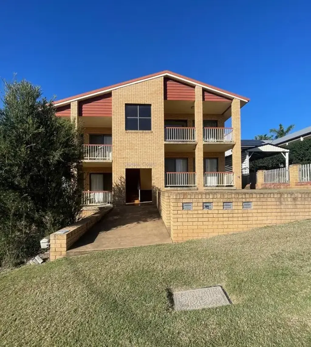 4/3 LAMINGTON STREET, The Range, QLD 4700