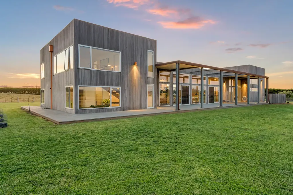 920 Princes Highway, Tower Hill, VIC 3283