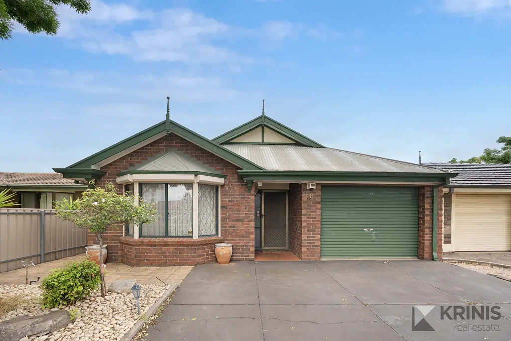8 Hughes Cres, Pooraka, SA 5095
