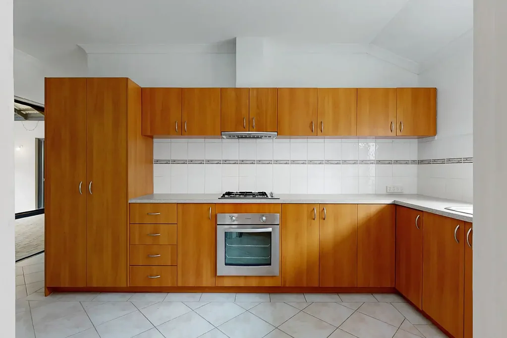 Spacious 3-Bedroom, 2-Bathroom Family Home in Clarkson
