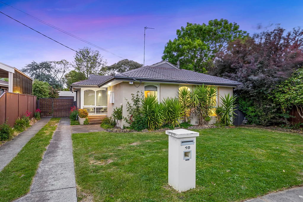 19 Edgar Street, Wendouree, VIC 3355