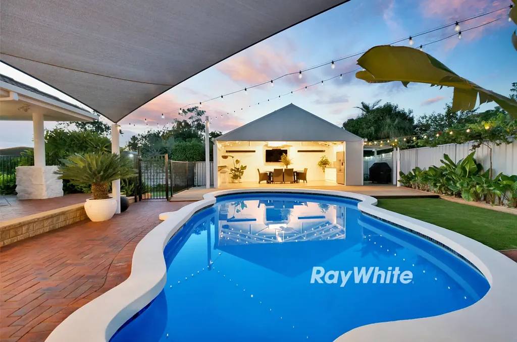 Mildura 4房  Impeccably Renovated Family Luxury with Pool and Retreat