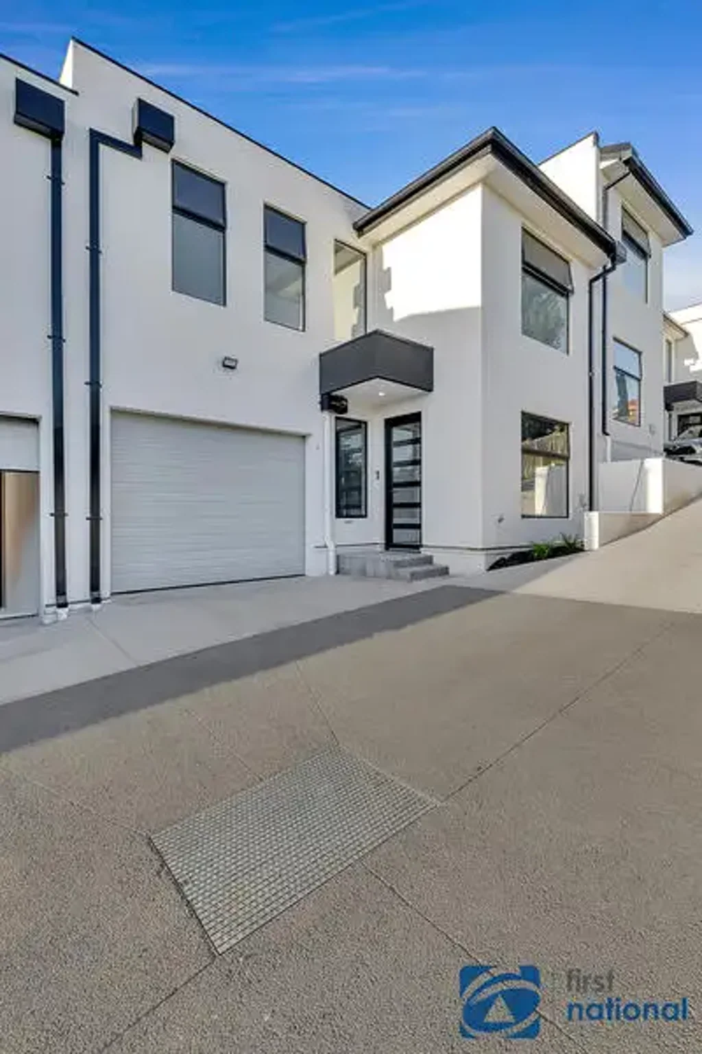 Meadow Heights 3 Bedroom Spacious & Versatile Townhouse in Sought-After Meadow Heights