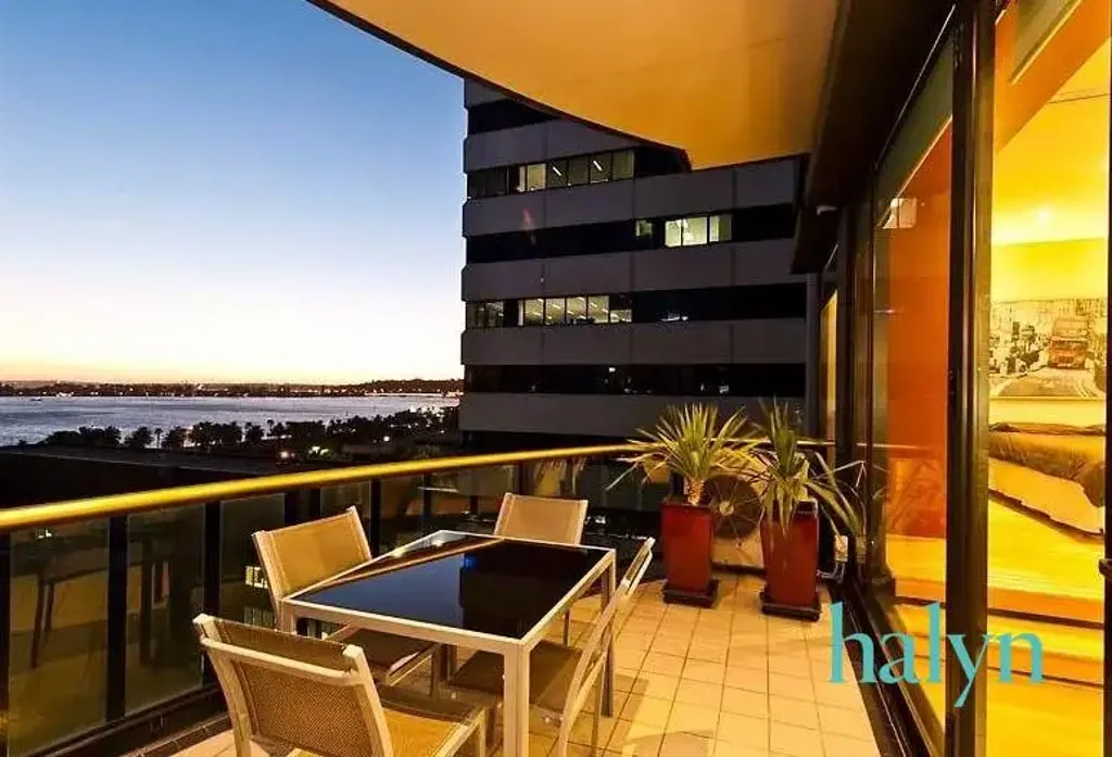 Unfurnished Unique Apartment in Manhattan Towers!