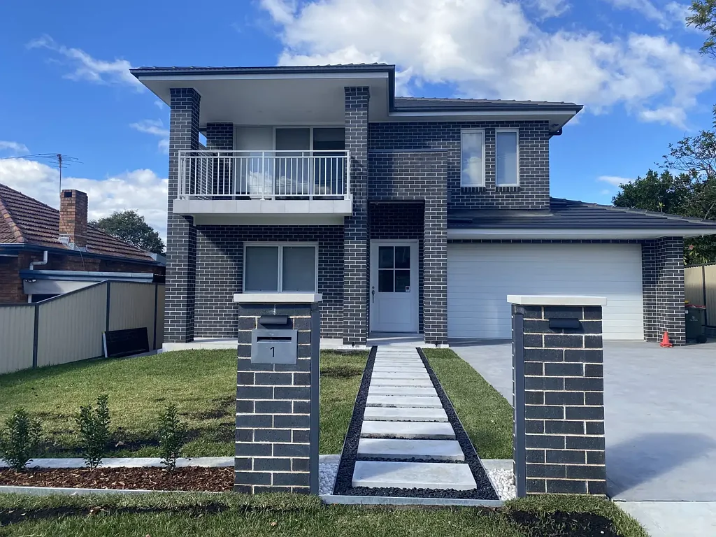 Brand New 5-Bedroom Home in a Quiet, Family-Friendly Street